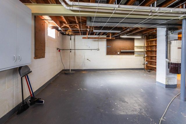 3260 Nassau DRIVE, Brookfield, WI 53045