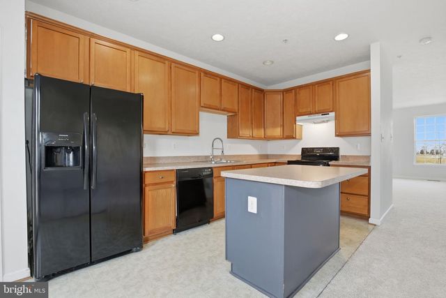 886 LOWE RD, Middle River, MD 21220