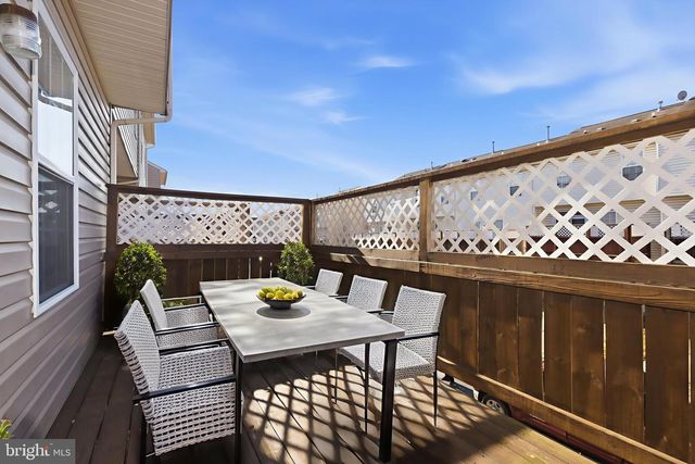 886 LOWE RD, Middle River, MD 21220