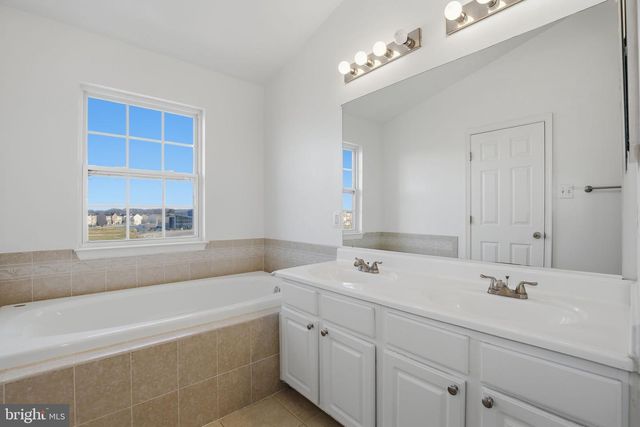 886 LOWE RD, Middle River, MD 21220