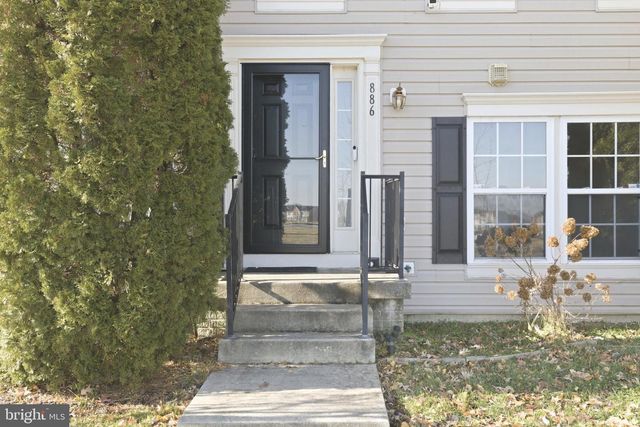 886 LOWE RD, Middle River, MD 21220