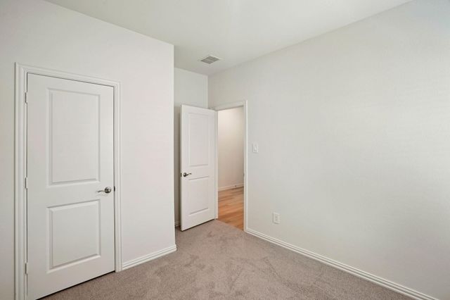 827 Sunflower Road, Lavon, TX 75166