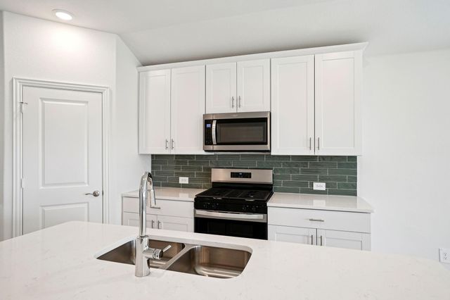 827 Sunflower Road, Lavon, TX 75166