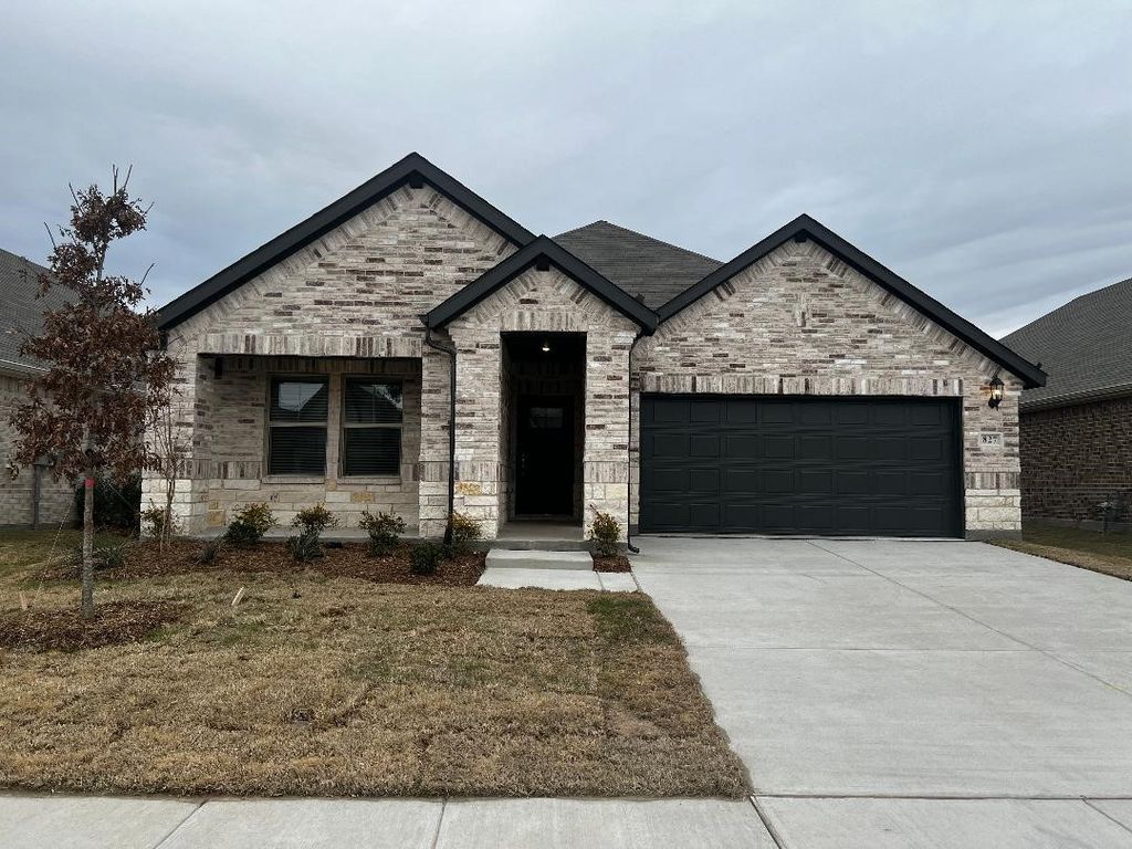 827 Sunflower Road, Lavon, TX 75166