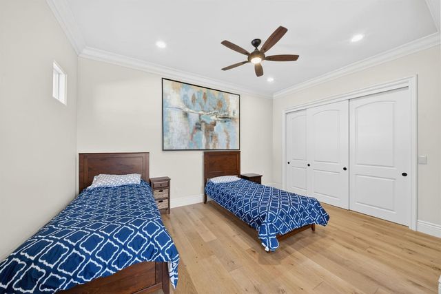 214 W Bluff Avenue, Fresno, CA 93711