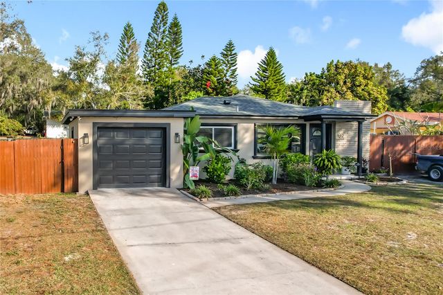 102 NE 9TH STREET, Mulberry, FL 33860