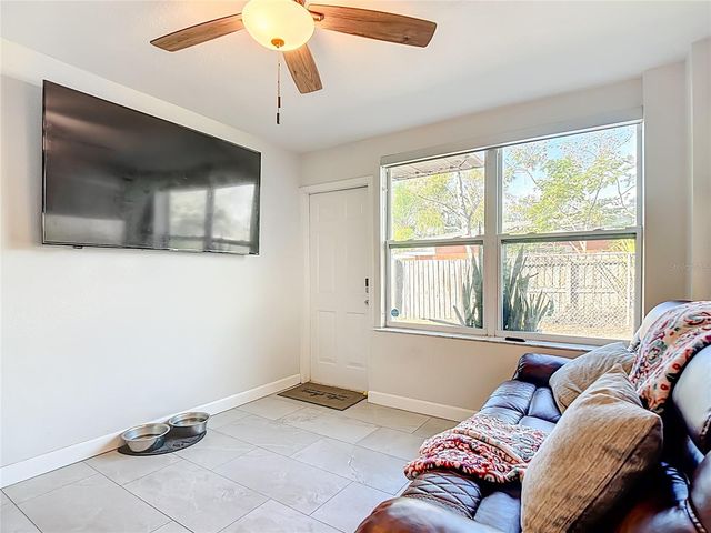 102 NE 9TH STREET, Mulberry, FL 33860