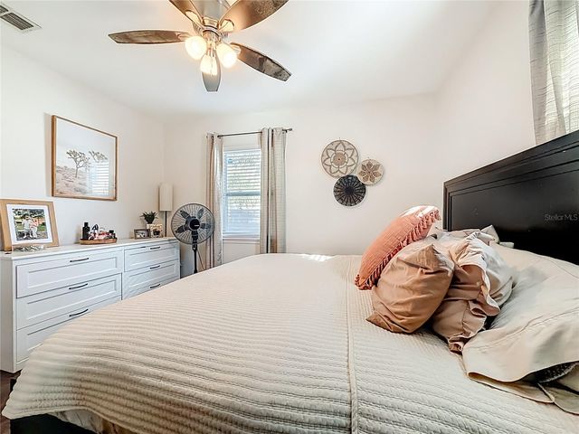 102 NE 9TH STREET, Mulberry, FL 33860