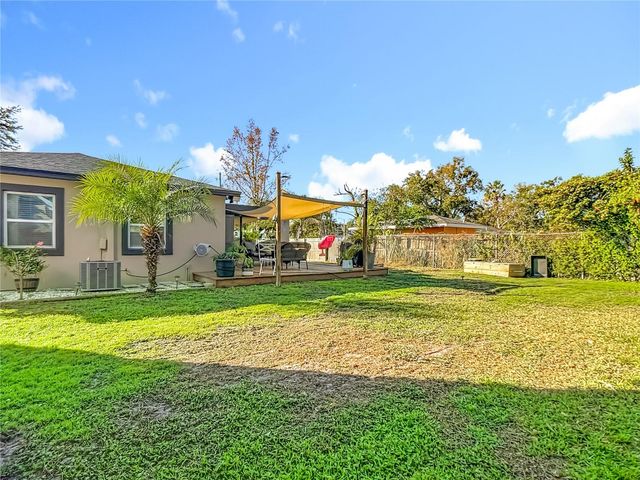 102 NE 9TH STREET, Mulberry, FL 33860