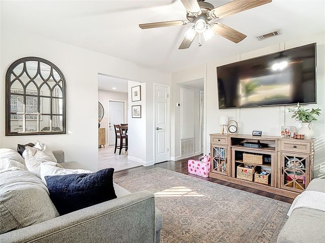 102 NE 9TH STREET, Mulberry, FL 33860