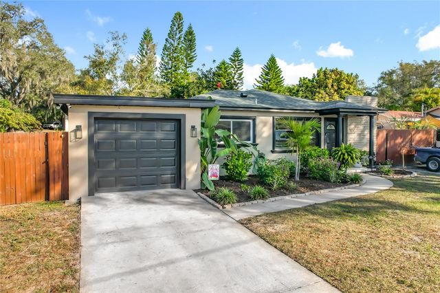 102 NE 9TH STREET, Mulberry, FL 33860