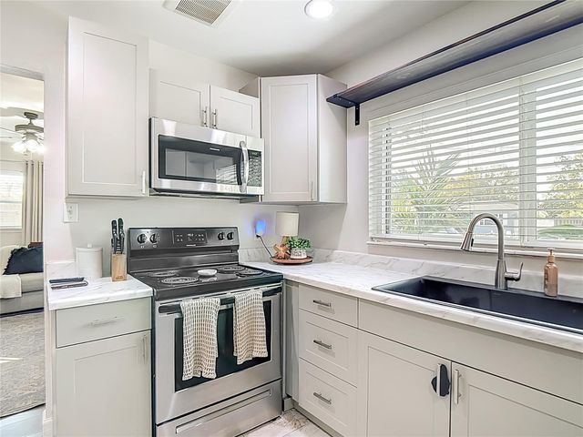 102 NE 9TH STREET, Mulberry, FL 33860