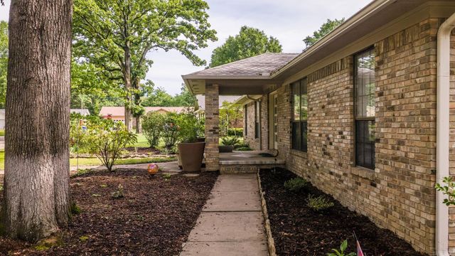 4 Ironwood Drive, Conway, AR 72034