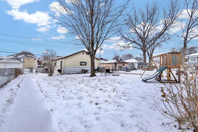 4853 N 90th STREET, Milwaukee, WI 53225