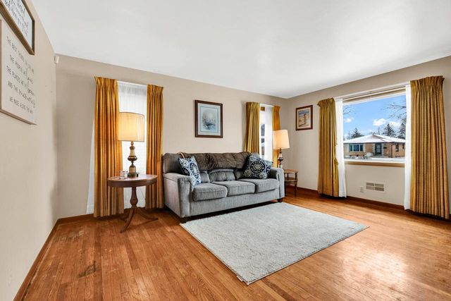 4853 N 90th STREET, Milwaukee, WI 53225