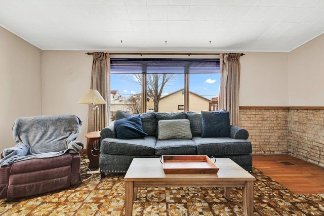 4853 N 90th STREET, Milwaukee, WI 53225