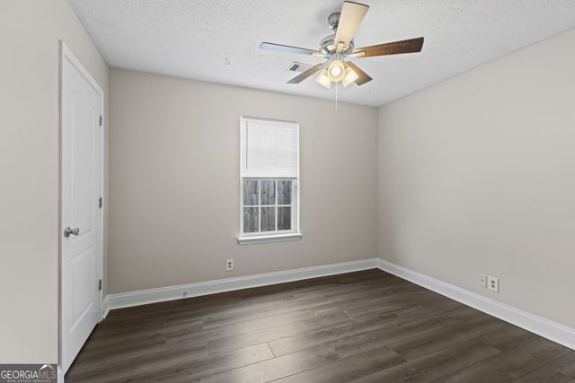 405 Grand Avenue, Bonaire, GA 31005