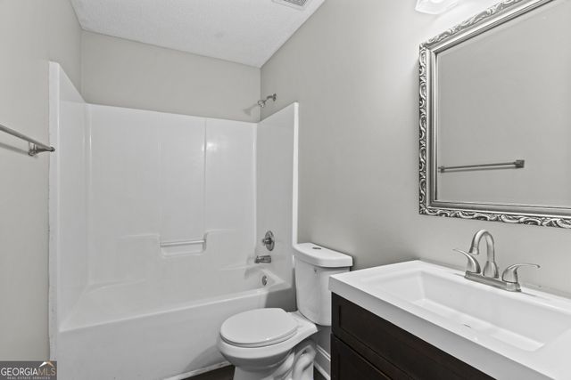 405 Grand Avenue, Bonaire, GA 31005