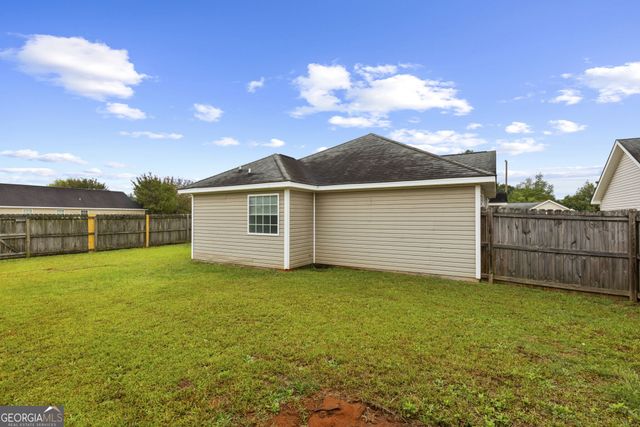 405 Grand Avenue, Bonaire, GA 31005