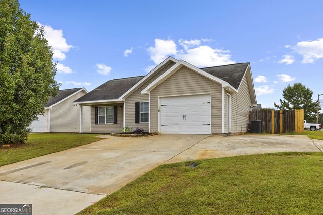 405 Grand Avenue, Bonaire, GA 31005