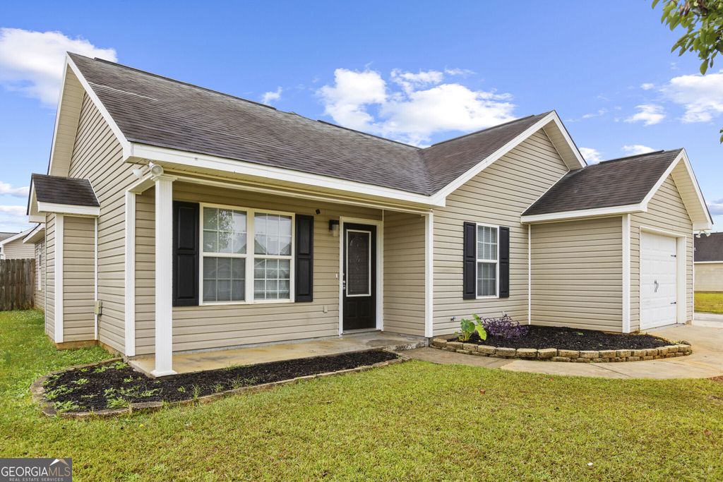 405 Grand Avenue, Bonaire, GA 31005