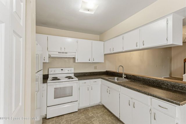 1020 NE Abada Court NE 101, Palm Bay, FL 32905