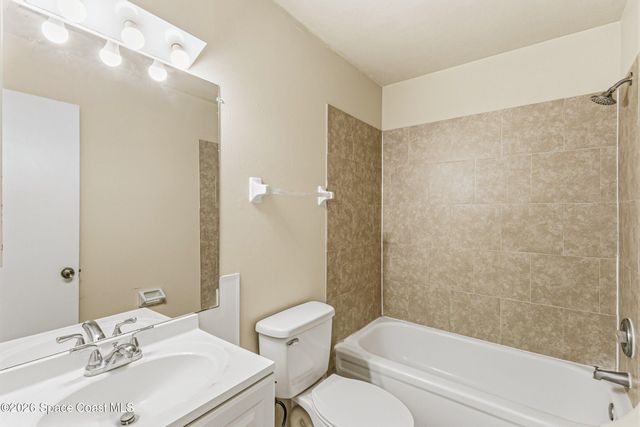 1020 NE Abada Court NE 101, Palm Bay, FL 32905