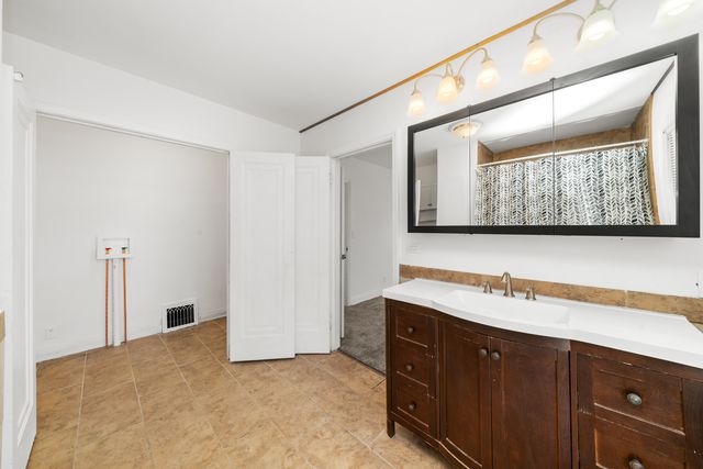 210 E North Street, Leland, IL 60531