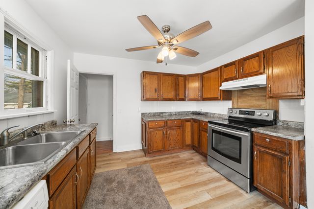 210 E North Street, Leland, IL 60531