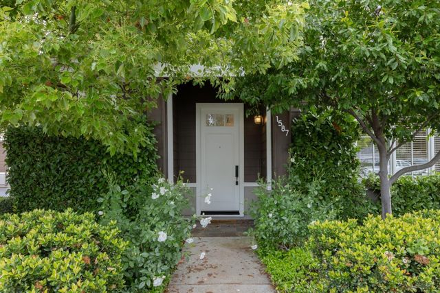 1587 Kentfield Avenue, Redwood City, CA 94061