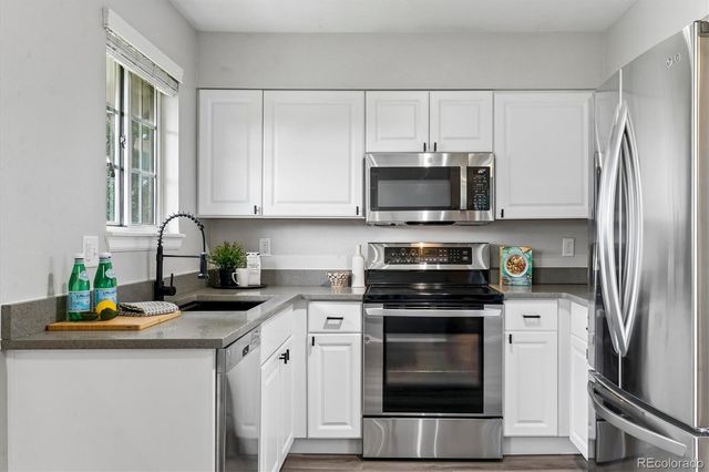 10417 Red Mountain W, Littleton, CO 80127