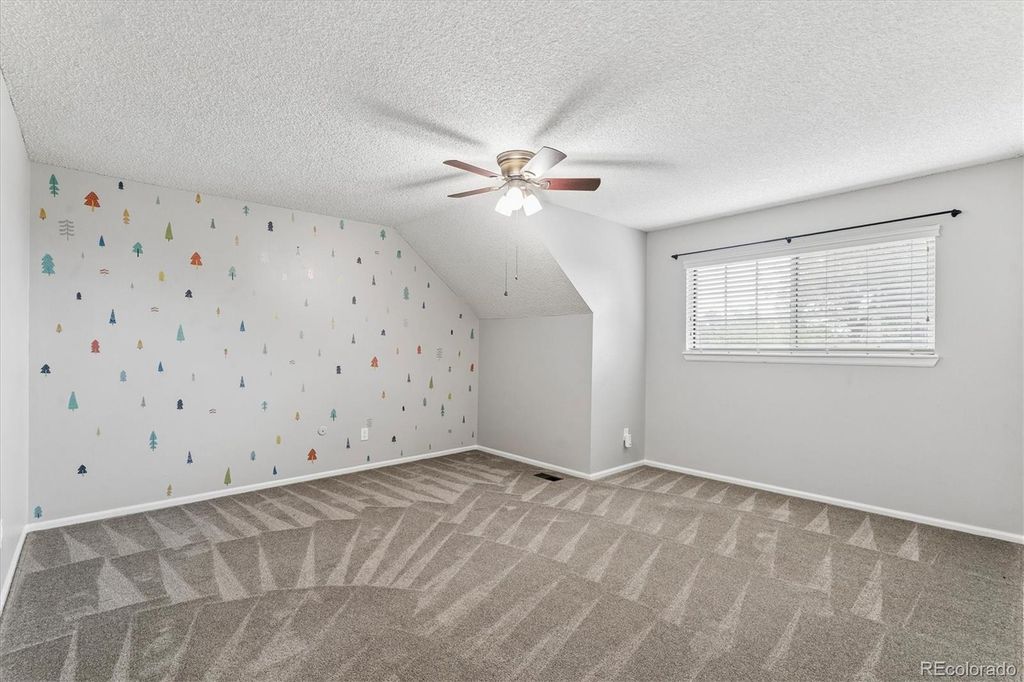 Image 17 of property listing at 10417 Red Mountain W, Littleton, CO 80127