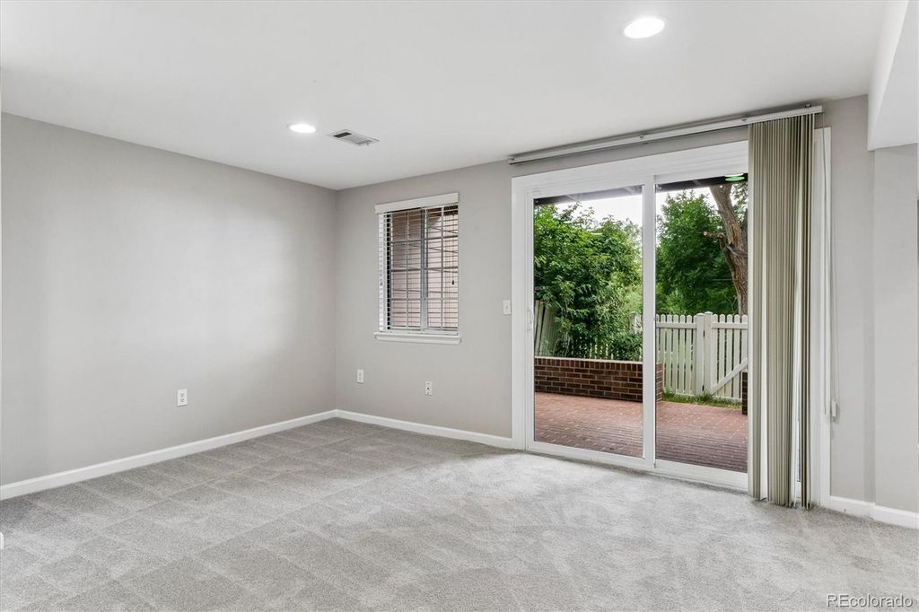 Image 24 of property listing at 10417 Red Mountain W, Littleton, CO 80127
