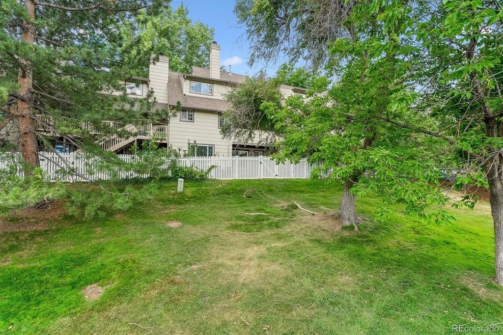 Image 26 of property listing at 10417 Red Mountain W, Littleton, CO 80127