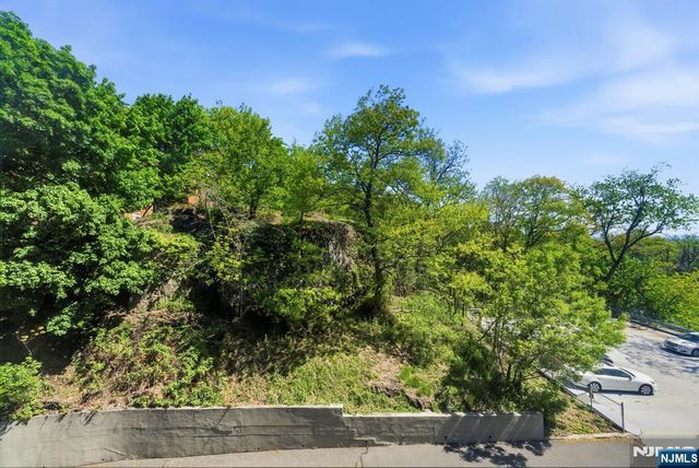 415 Claremont Avenue C004A, Montclair, NJ 07042