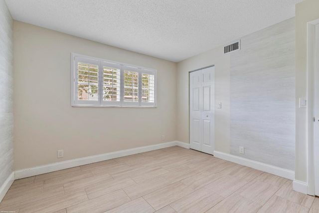 18081 SE Country Club Drive 7-61, Jupiter, FL 33469