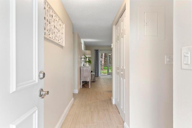 18081 SE Country Club Drive 7-61, Jupiter, FL 33469