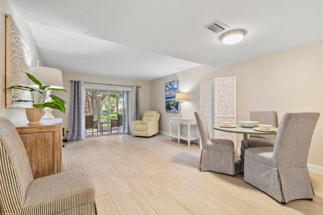 18081 SE Country Club Drive 7-61, Jupiter, FL 33469