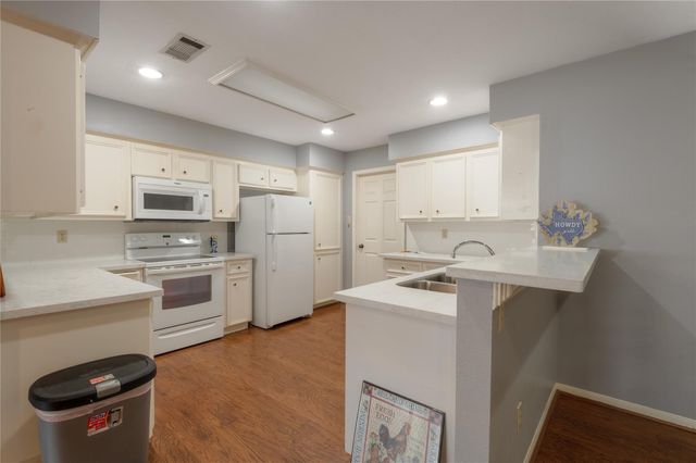 2232 Azalea Circle, Huntsville, TX 77340
