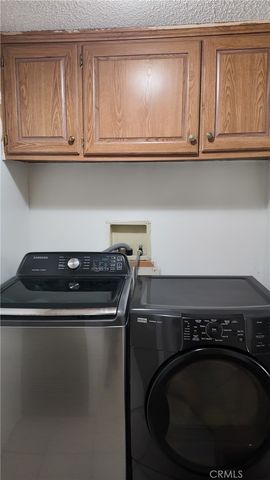 7560 Woodman Pl 72, Van Nuys, CA 91405