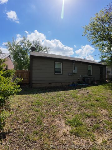 5947 E Newton Street, Tulsa, OK 74115