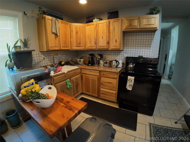5947 E Newton Street, Tulsa, OK 74115