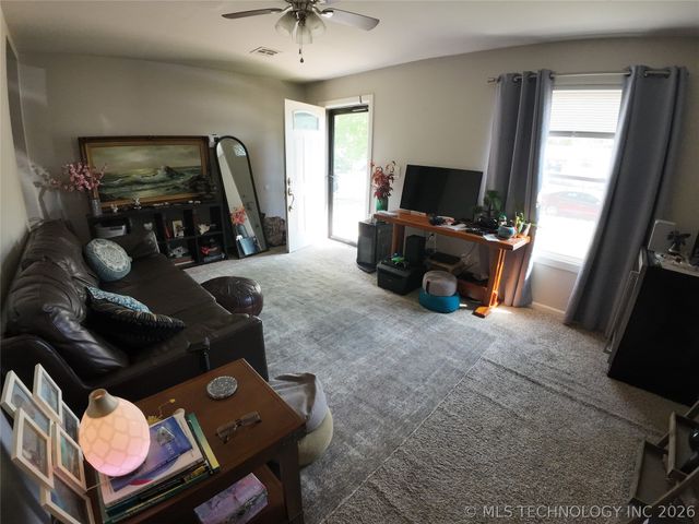 5947 E Newton Street, Tulsa, OK 74115