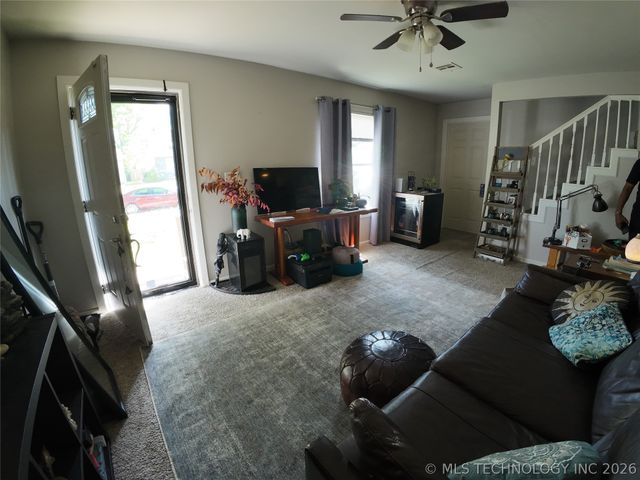 5947 E Newton Street, Tulsa, OK 74115