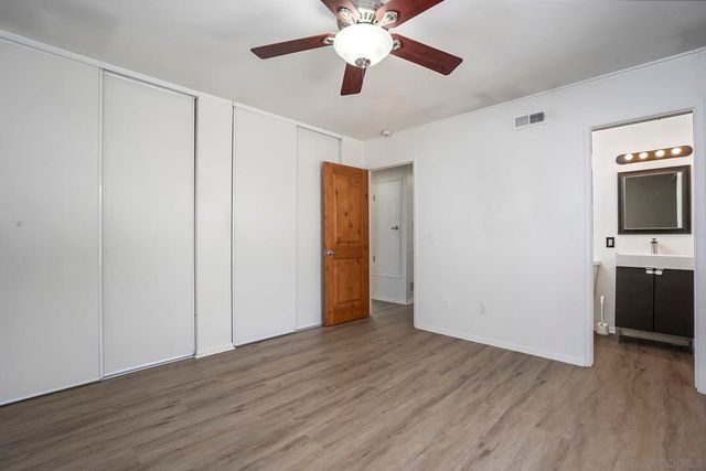 9767 Halberns Blvd, Santee, CA 92071