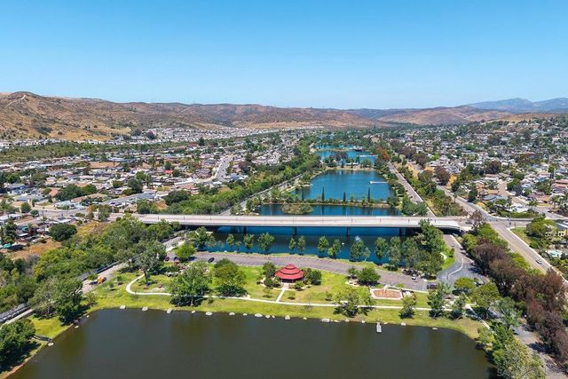 9767 Halberns Blvd, Santee, CA 92071