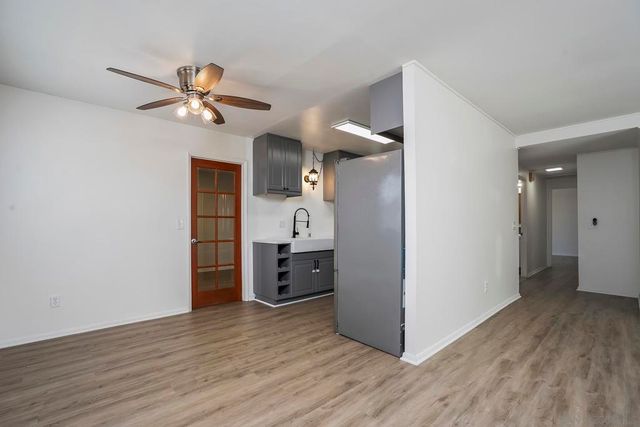 9767 Halberns Blvd, Santee, CA 92071