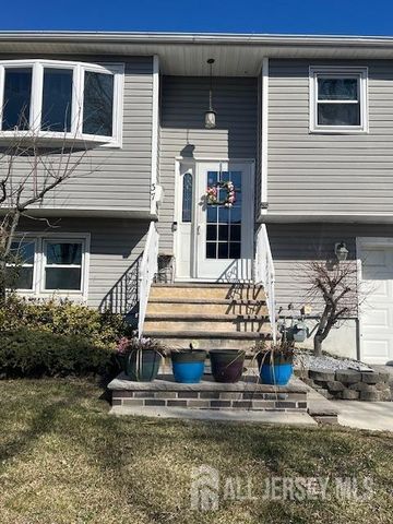37 Kearney Avenue, Keyport, NJ 07735