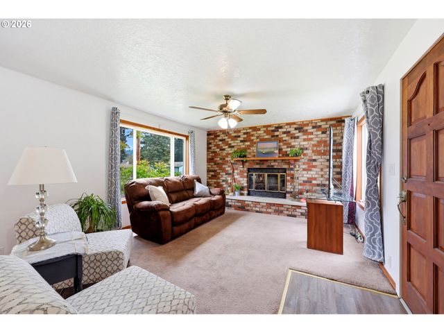 7905 Se BYBEE Blvd, Portland, OR 97206