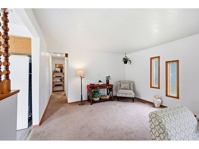 7905 Se BYBEE Blvd, Portland, OR 97206